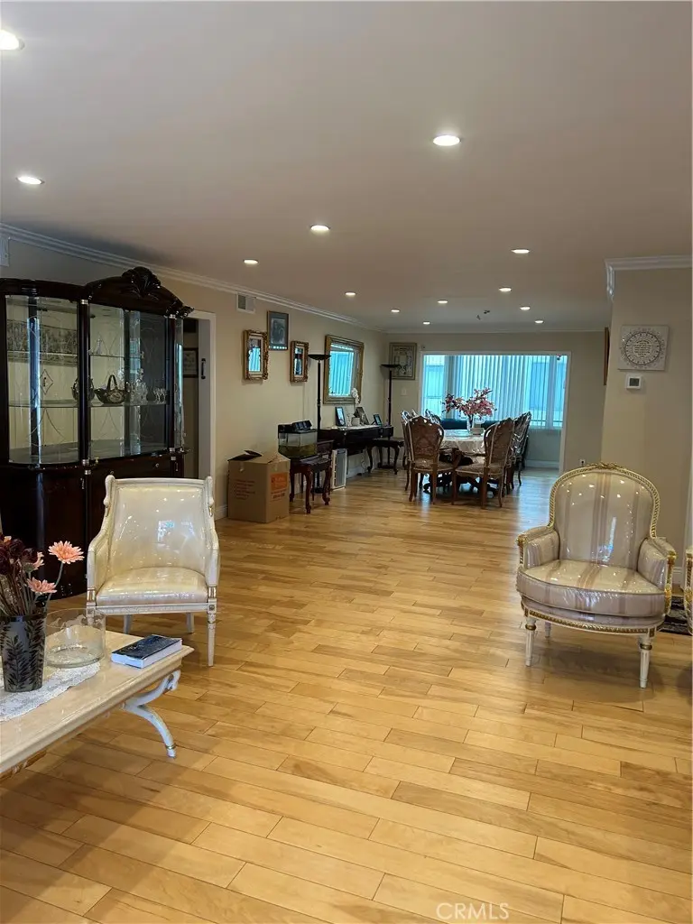 5315 Yarmouth, Encino, CA — listing photo 1