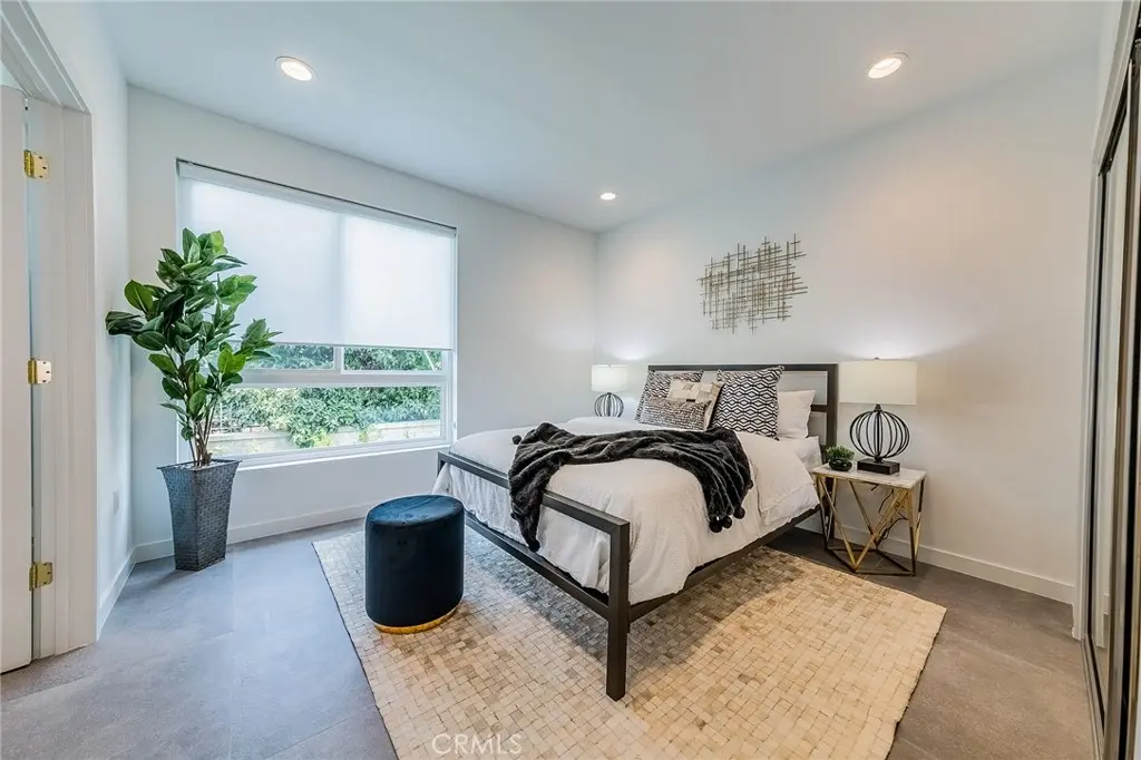 Apartment for rent at 214 S Westmoreland 3, Los Angeles, CA featuring 3 beds and 2 baths