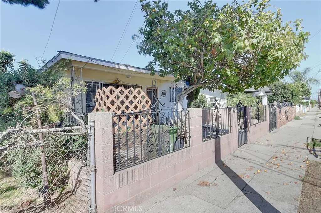 364 W Ofarrell Street, San Pedro, CA — listing photo 1