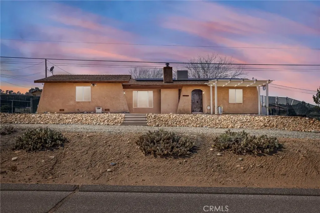 7929 Mono, Hesperia, CA — listing photo 1
