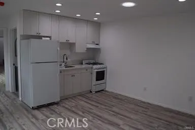 Apartment for rent at 27431 Via Amistoso, Mission Viejo, CA featuring 1 bed and 1 bath