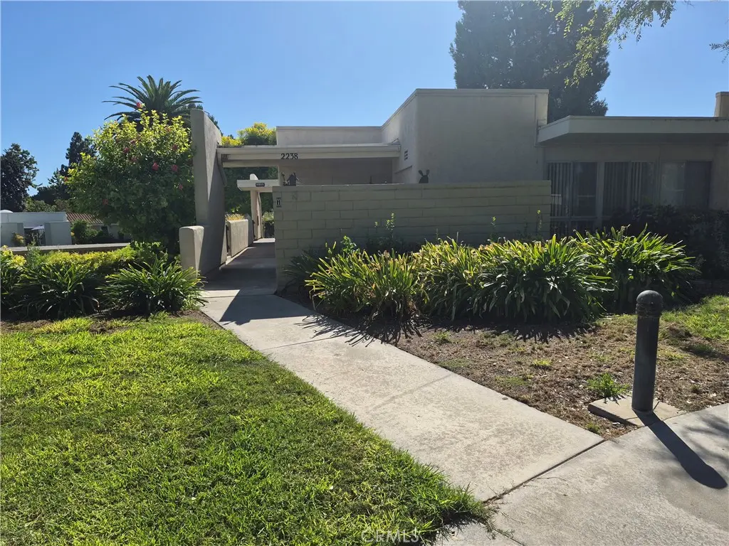 2238 Via Puerta A, Laguna Woods, CA — listing photo 1