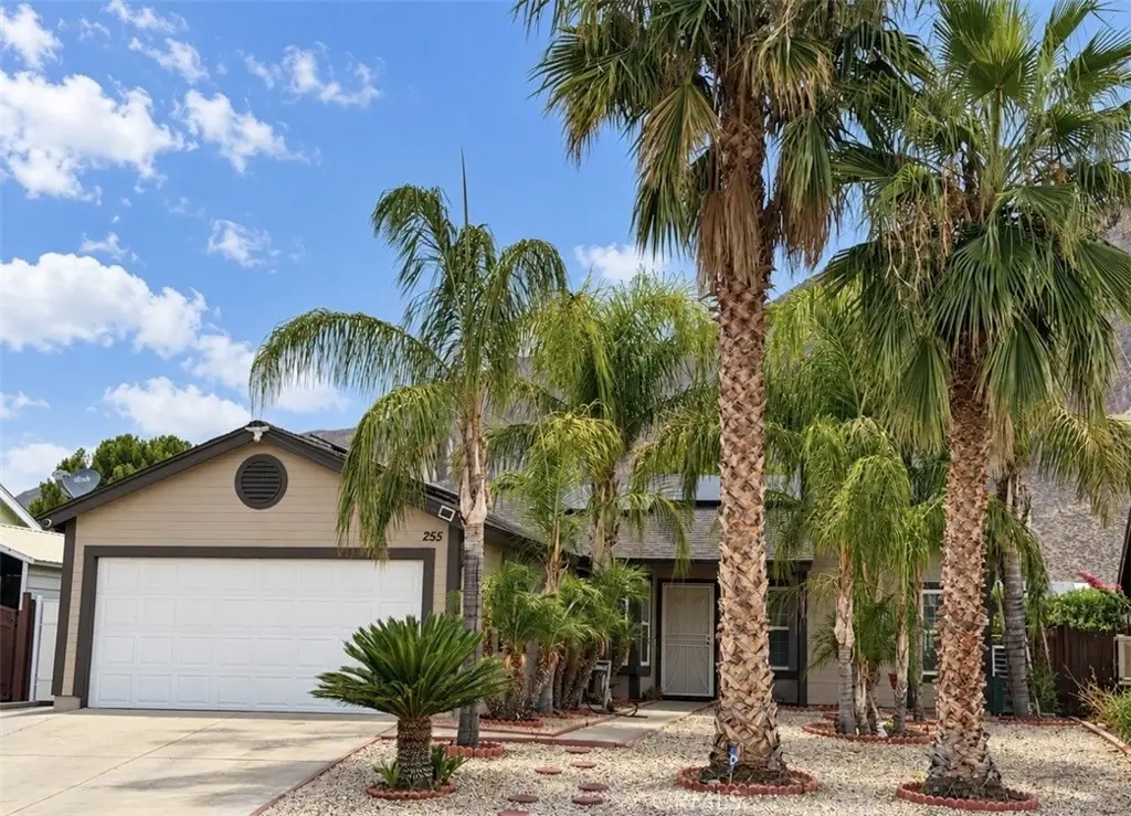 255 Quandt Ranch, San Jacinto, CA — listing photo 1