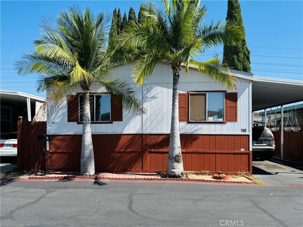 16600 orange, Paramount, CA — listing photo 1