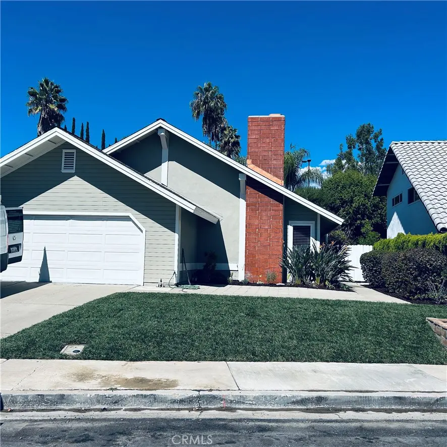 Single Family Residence for sale at 25911 Spruce Lane, Laguna Hills, CA featuring 3 beds and 2 baths