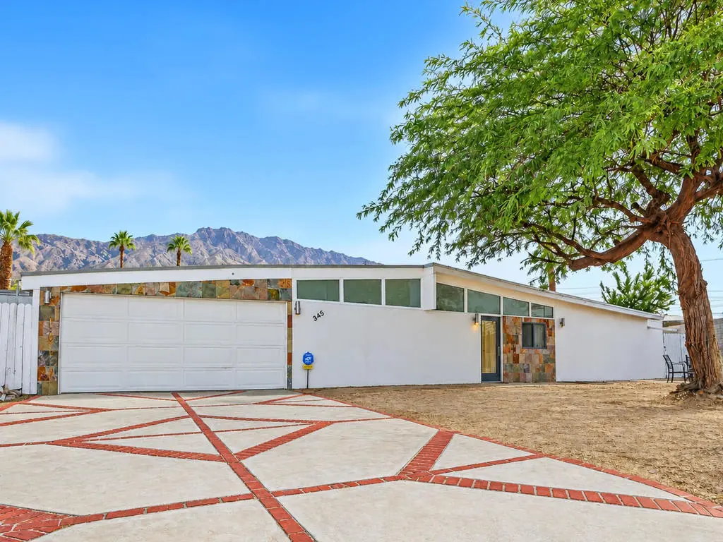 345 E Glen Circle S, Palm Springs, CA — listing photo 1