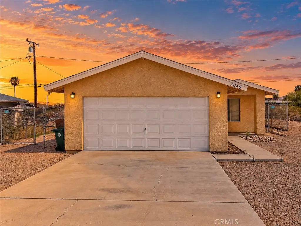 7045 Mission, 29 Palms, CA — listing photo 1