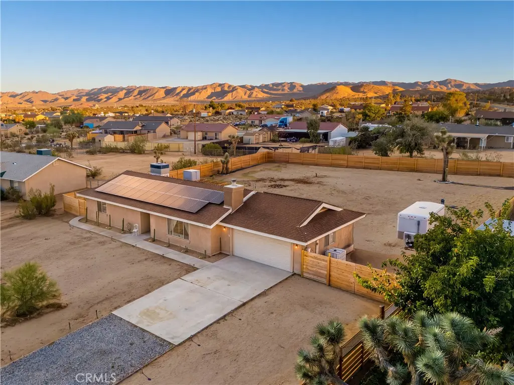 58271 Caliente, Yucca Valley, CA — listing photo 1