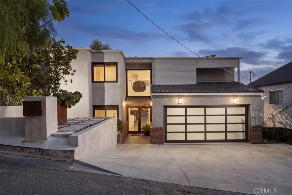 5283 Calatrana, Woodland Hills, CA — listing photo 1