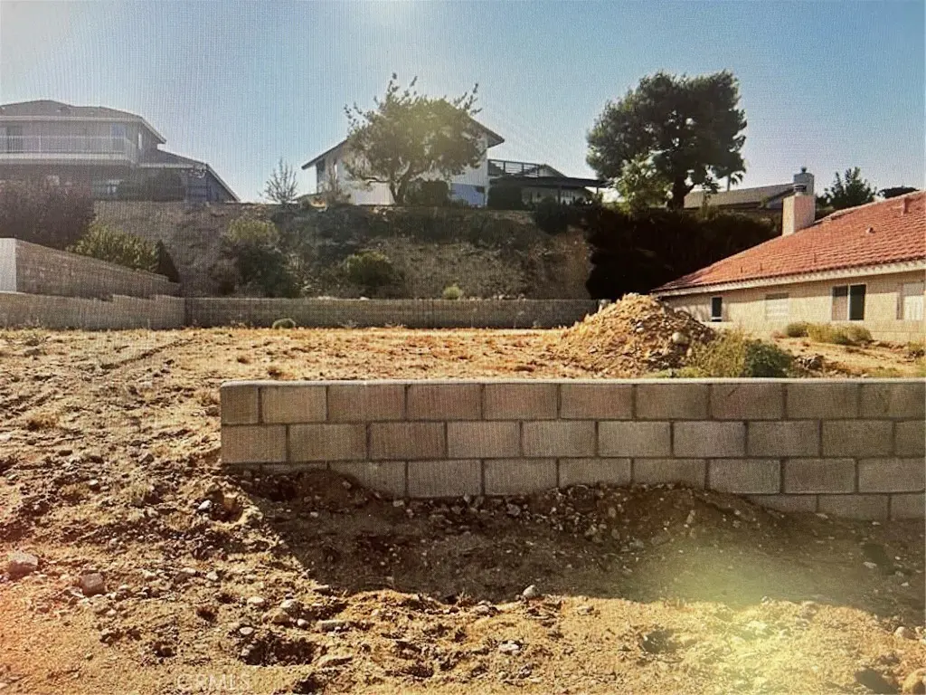 18200 Kalin Ranch Drive, Victorville, CA — listing photo 1