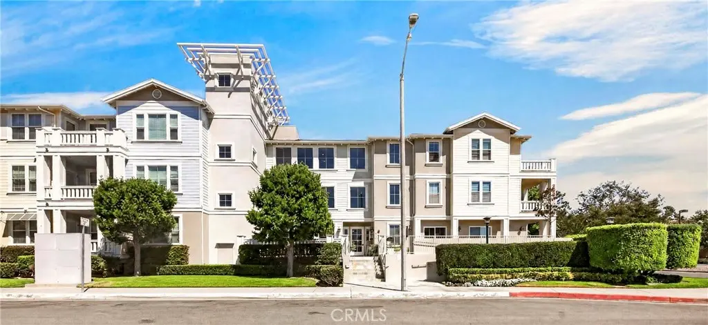 Condominium for sale at 2367 Jefferson St 110, Torrance, CA featuring 1 bed and 1 bath