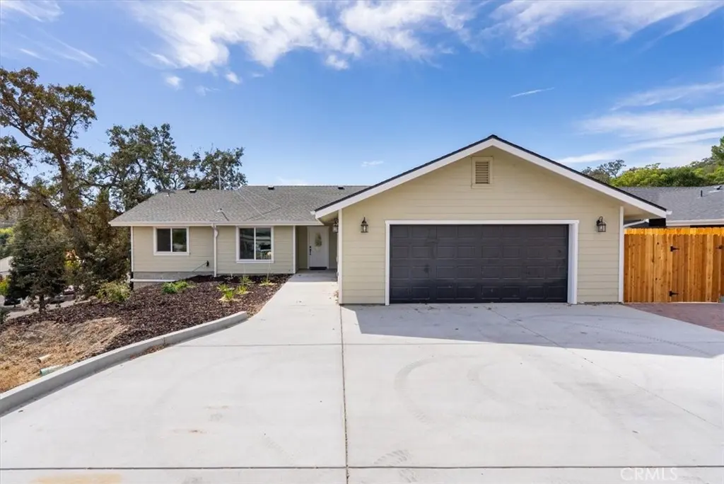 5265 Alamo, Atascadero, CA — listing photo 1