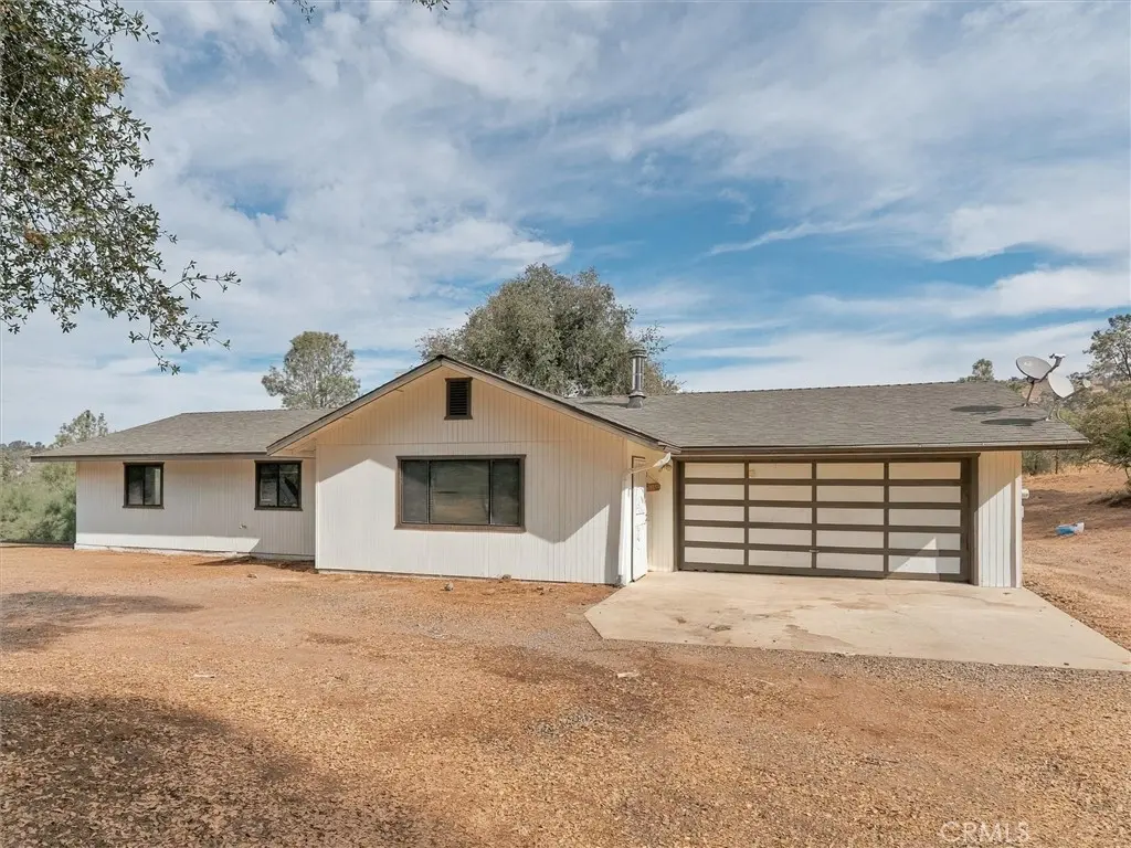 36788 Wells, Coarsegold, CA — listing photo 1