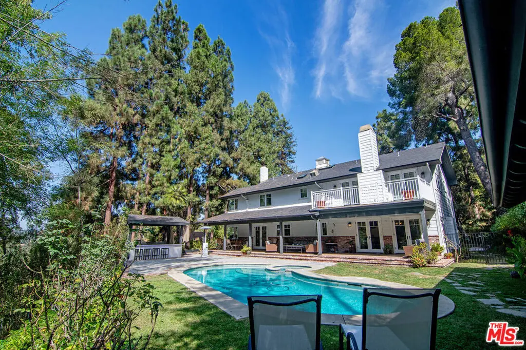 Single Family Residence for rent at 9530 Moonridge Terrace Place, Los Angeles, CA featuring 4 beds and 5 baths