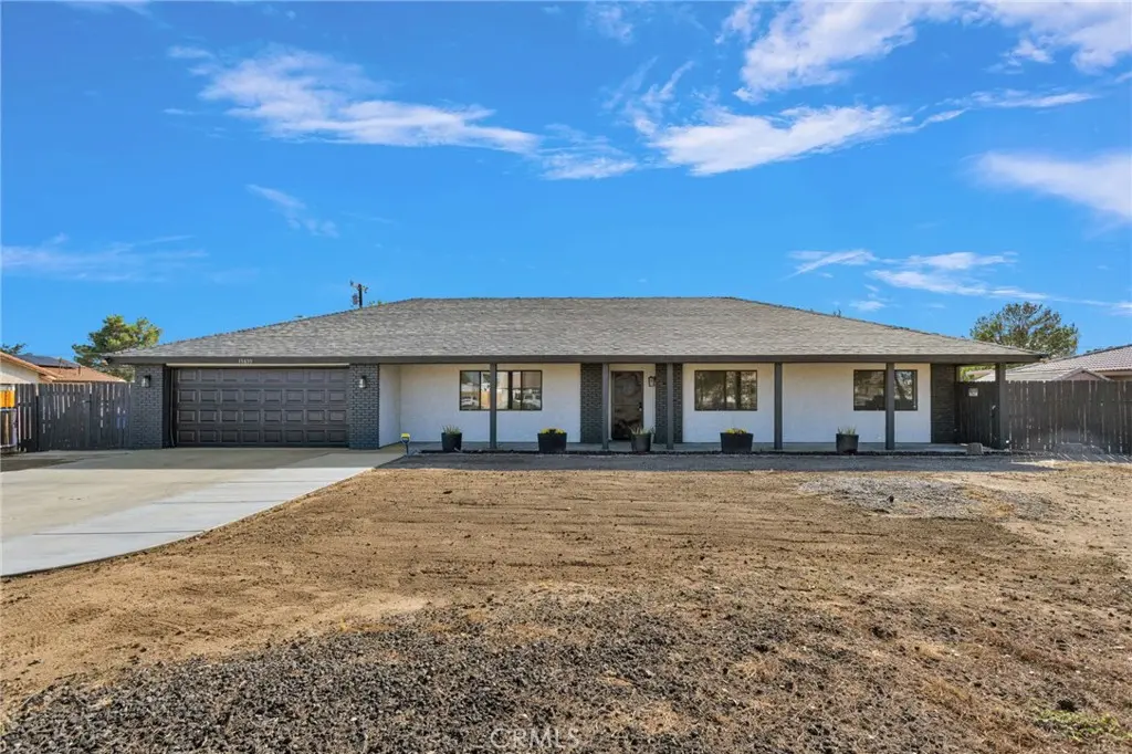 13839 Rincon, Apple Valley, CA — listing photo 1