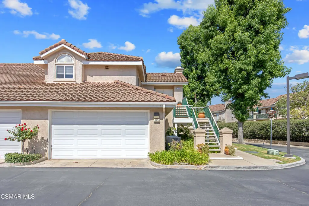 Condominium for sale at 275 Ridgeton Lane B, Simi Valley, CA featuring 3 beds and 2 baths