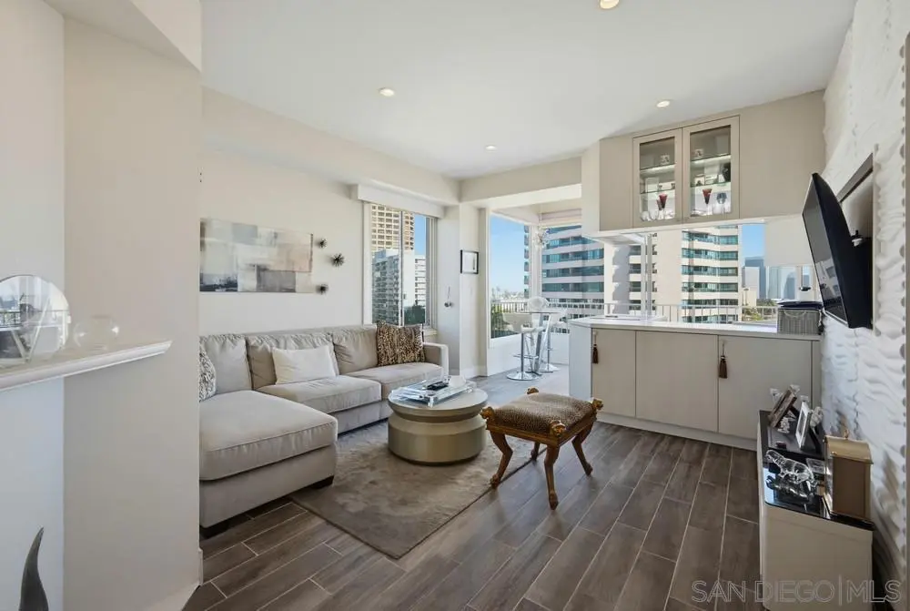 10501 Wilshire Blvd 1005, Los Angeles, CA — listing photo 1