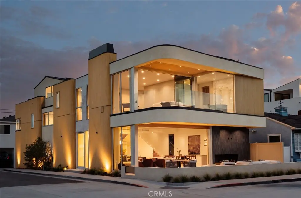 1201 W Bay Avenue, Newport Beach, CA — listing photo 1