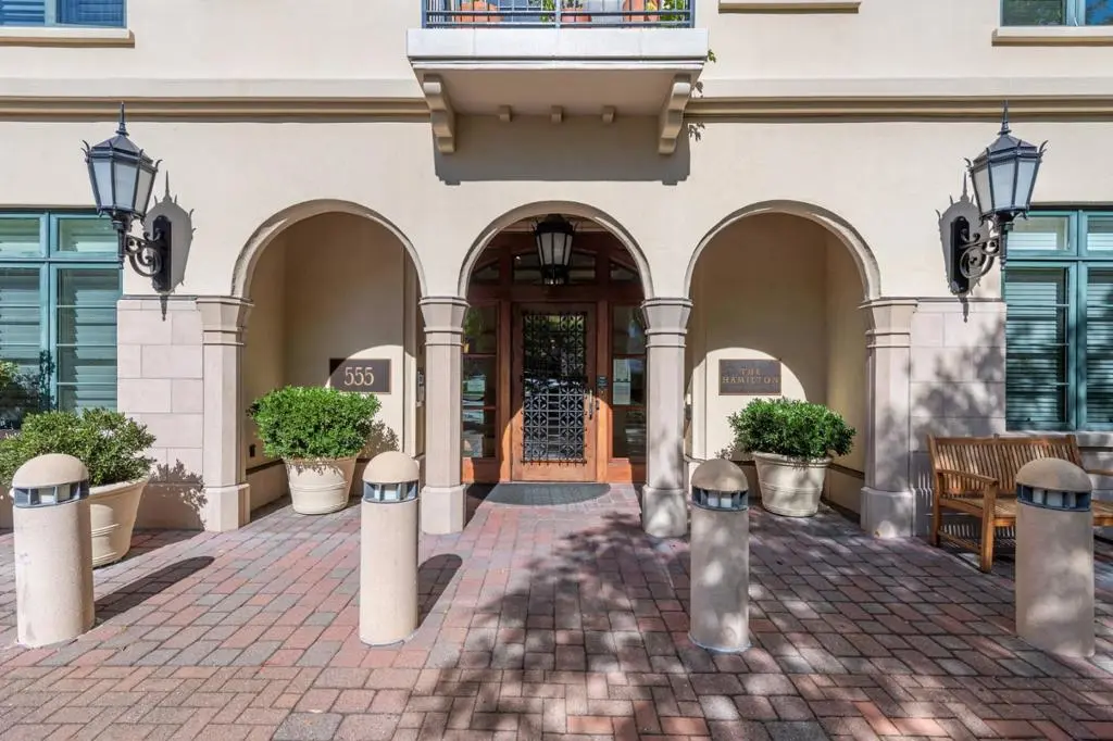 555 Byron Street 402, Palo Alto, CA — listing photo 1