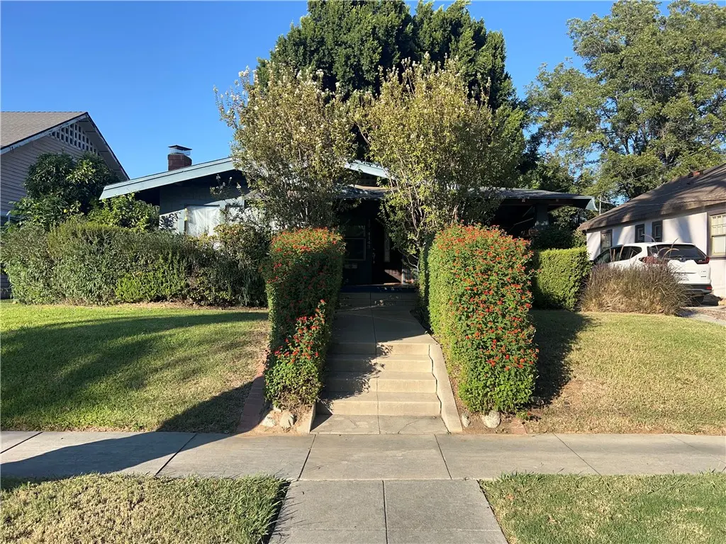 Single Family Residence for sale at 4143 Alta Vista, Riverside, CA featuring 3 beds and 2 baths