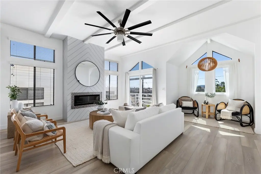 1245 8th Street, Hermosa Beach, CA — listing photo 1