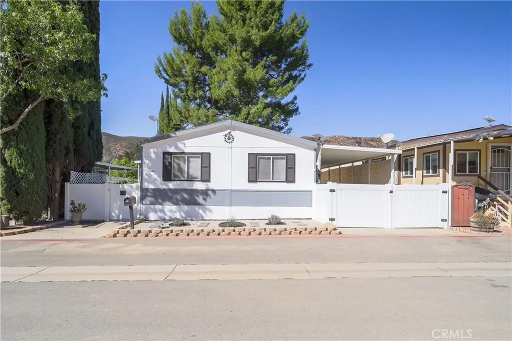 36200 Paradise Ranch Road 119, Castaic, CA — listing photo 1