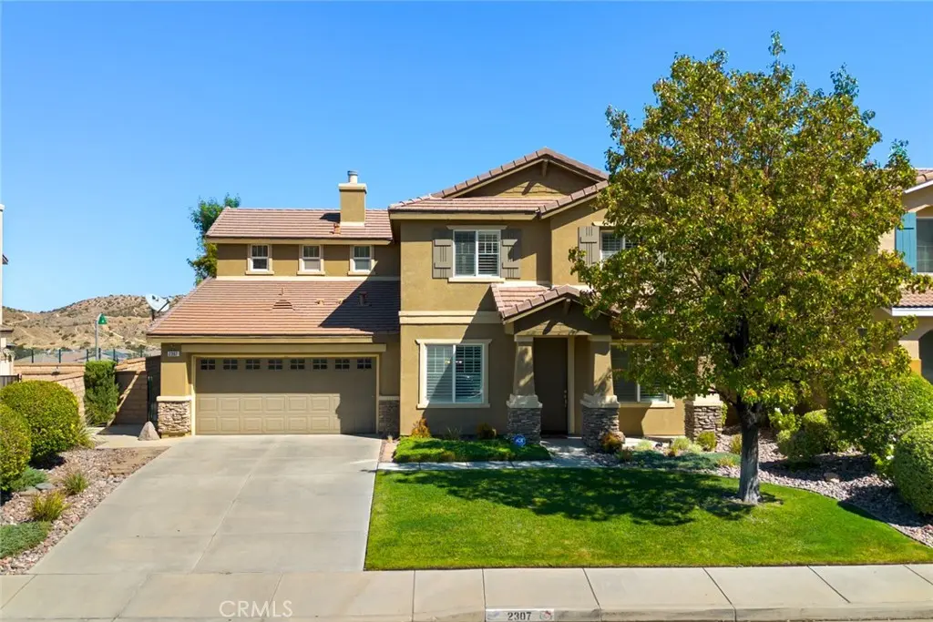 2307 Cornflower Way, Palmdale, CA — listing photo 1