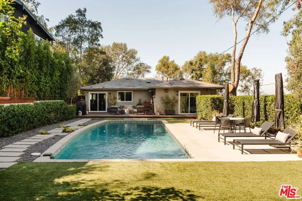 3126 Oakcrest Drive, Los Angeles, CA — listing photo 1