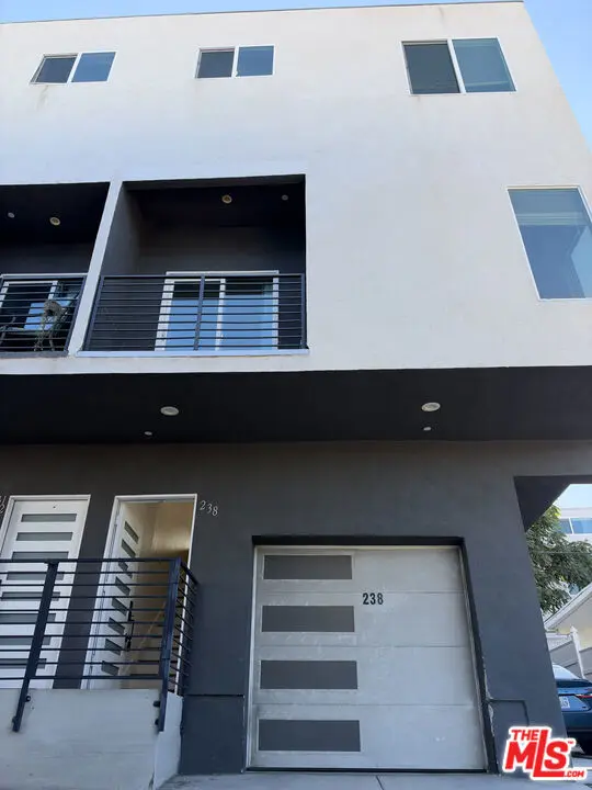 Townhouse for rent at 238 N Park View, Los Angeles, CA featuring 4 beds and 5 baths