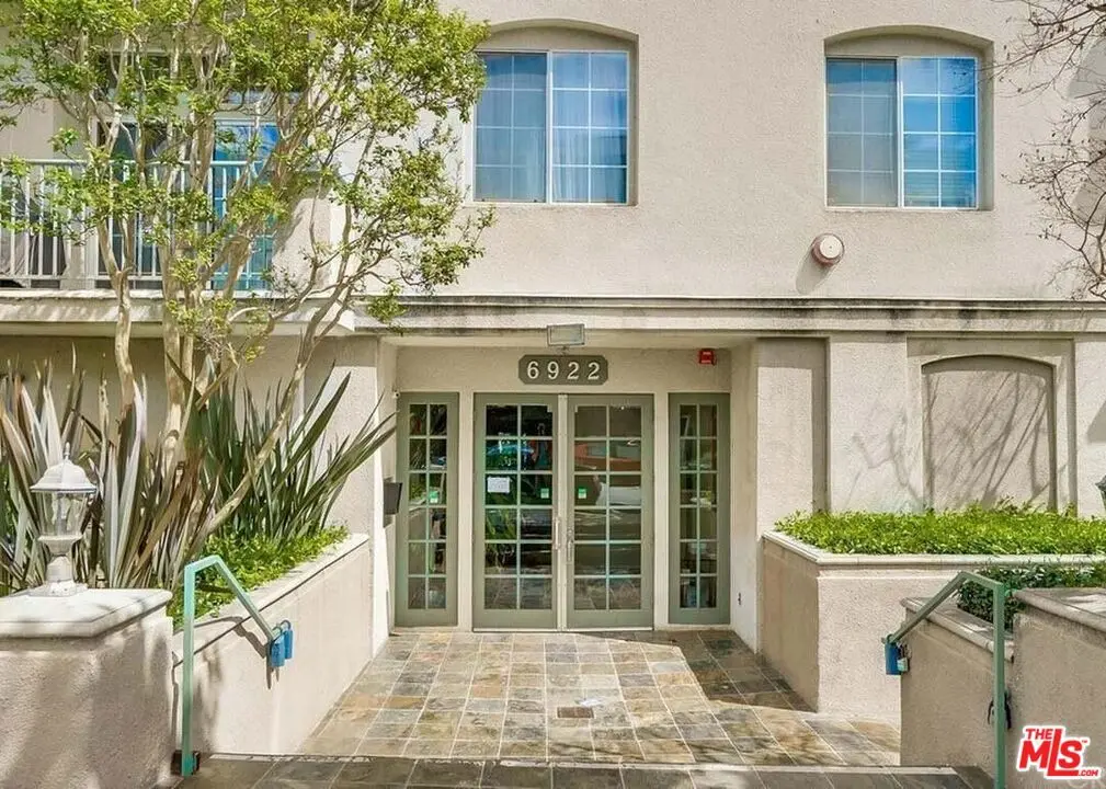 6922 Knowlton Place 103, Los Angeles, CA — listing photo 1