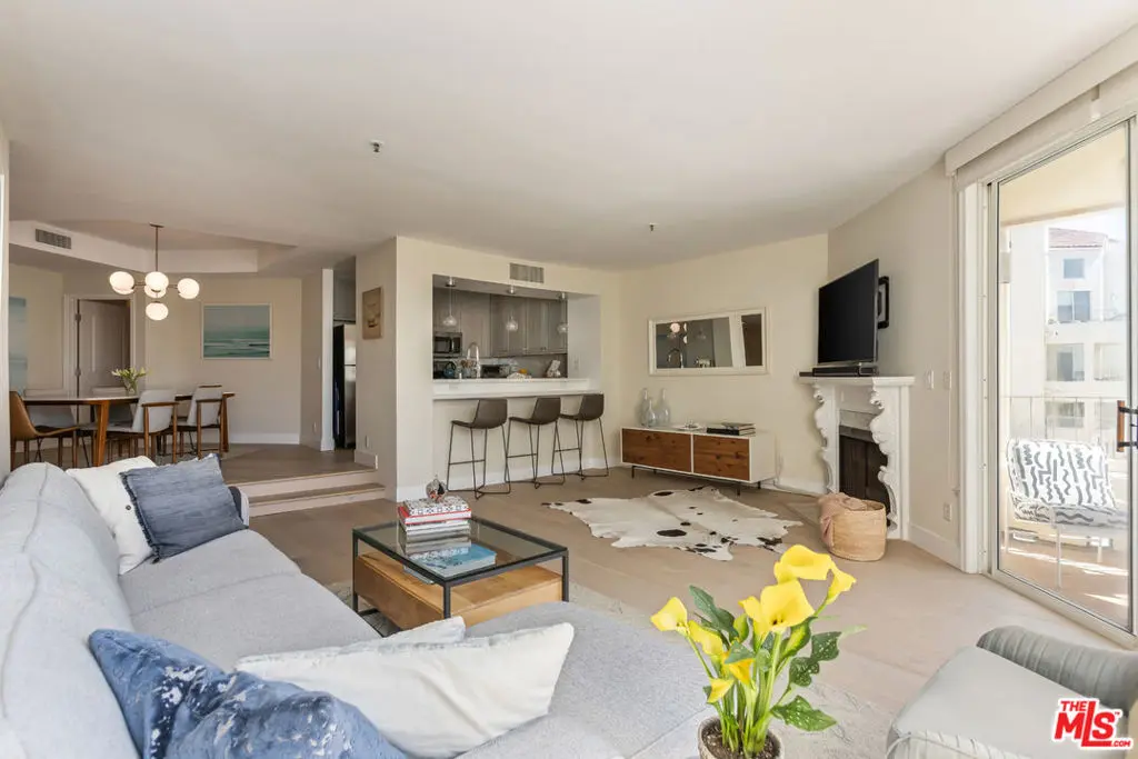 235 Main Street 217, Venice, CA — listing photo 1