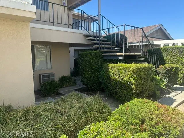 7330 Corsican Drive C, Huntington Beach, CA — listing photo 1