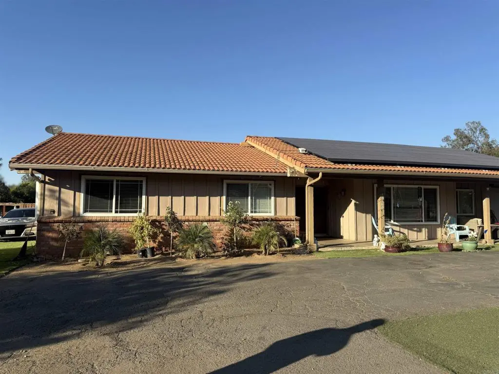 15360 Round Tree Road, Valley Center, CA — listing photo 1