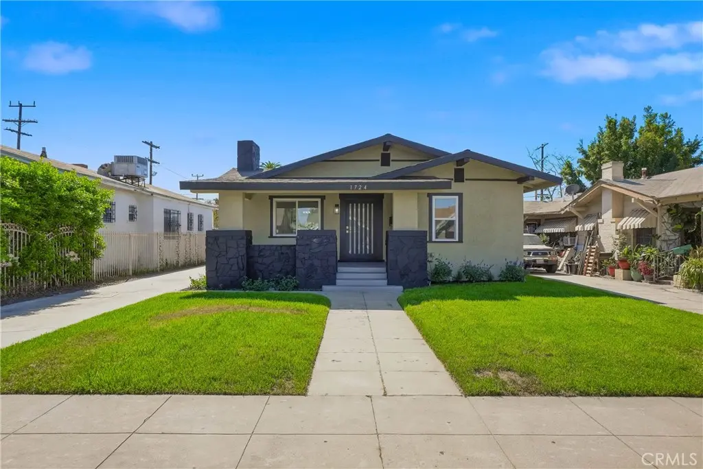 Single Family Residence for sale at 1724 W 43rd Street, Los Angeles, CA featuring 3 beds and 2 baths