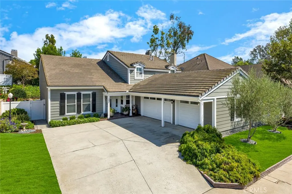 394 S Smokeridge, Anaheim Hills, CA — listing photo 1