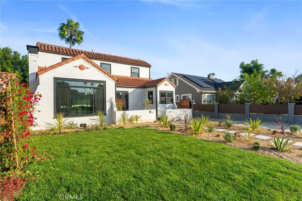 Single Family Residence for rent at 5334 Hillcrest, Los Angeles, CA featuring 4 beds and 4 baths