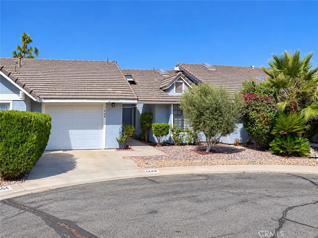 Single Family Residence for sale at 1448 Bunker Hill, San Jacinto, CA featuring 2 beds and 1 bath