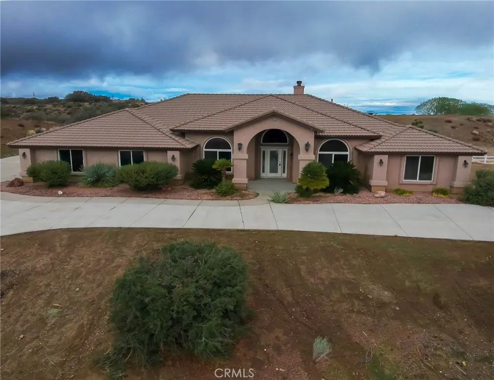 10282 Farmington, Oak Hills, CA — listing photo 1