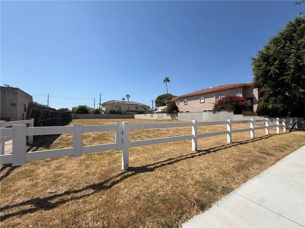 425 N Huntington Avenue, Monterey Park, CA — listing photo 1
