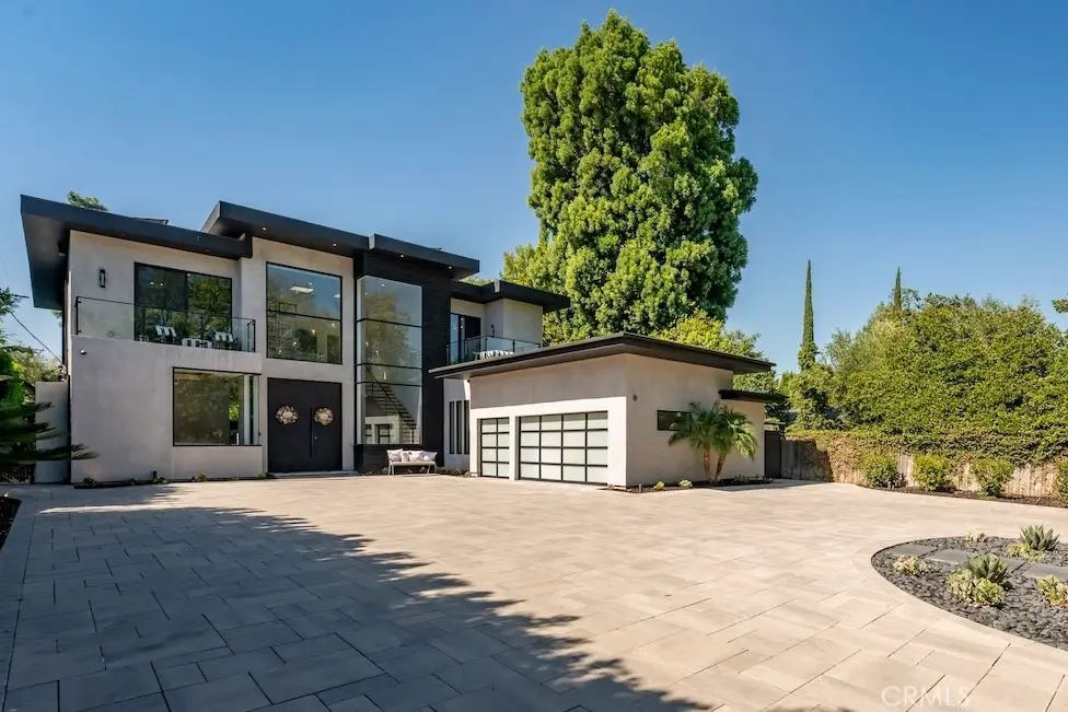 5301 Amestoy Avenue, Encino, CA — listing photo 1