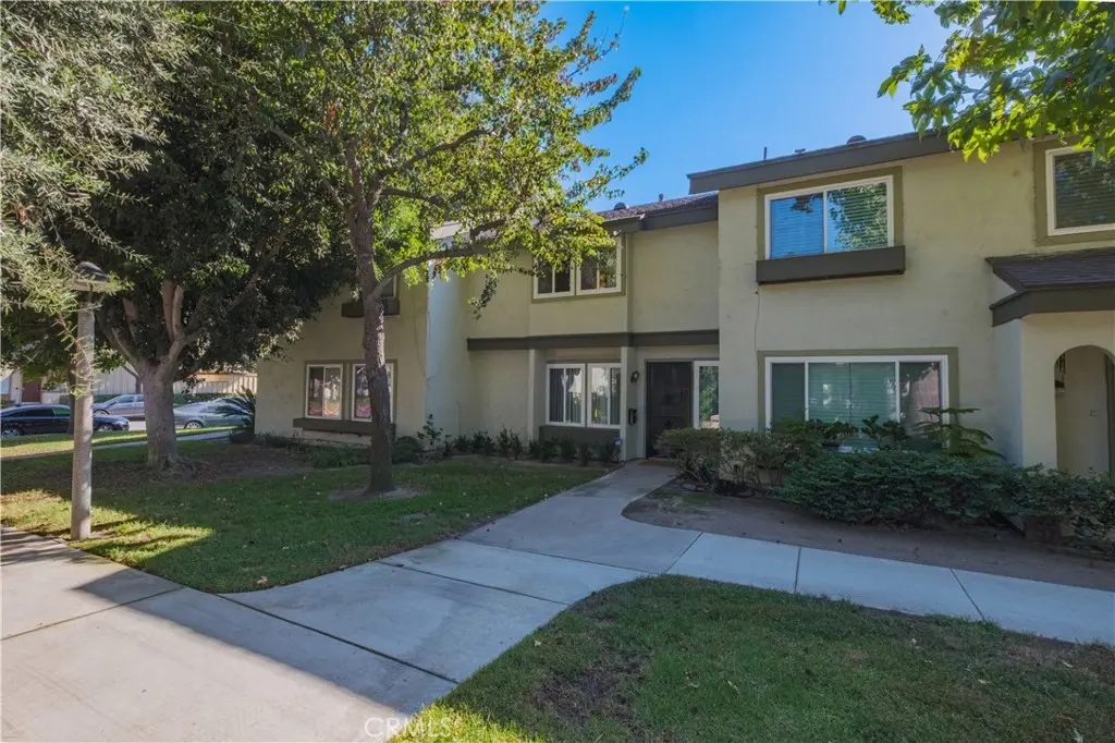 9567 Karmont Avenue, South Gate, CA — listing photo 1