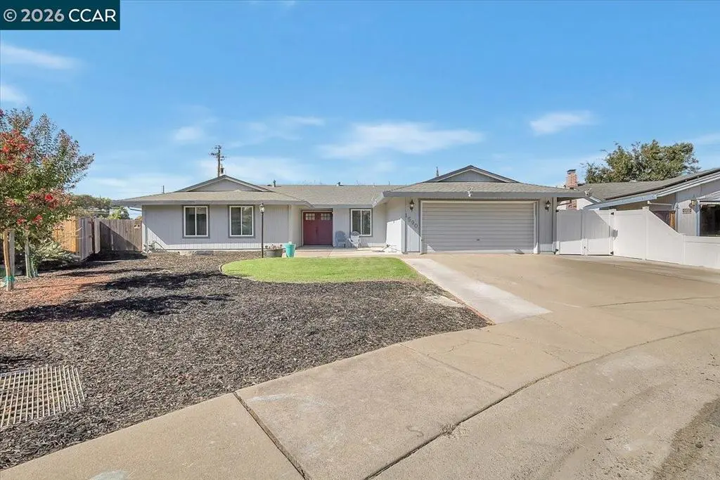 Single Family Residence for sale at 1590 Lisa Ct, Yuba City, CA featuring 3 beds and 2 baths