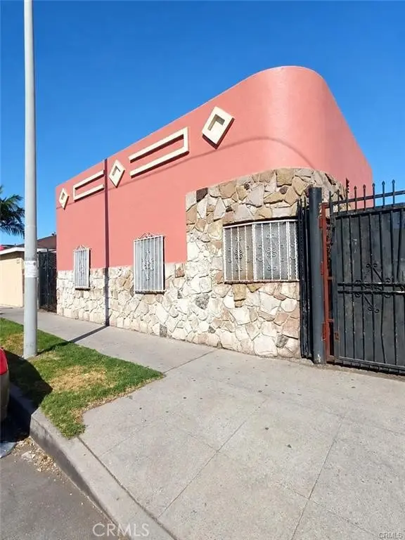 Quadruplex for sale at 8706 Avalon, Los Angeles, CA featuring 8 beds and 4 baths