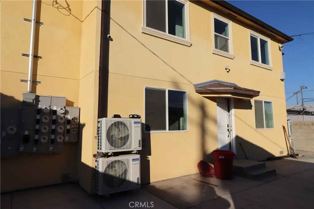 295 E Lerdo, Shafter, CA — listing photo 1