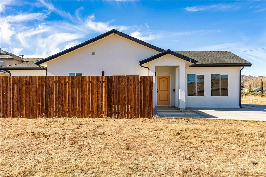 21261 Golden Hills, Tehachapi, CA — listing photo 1
