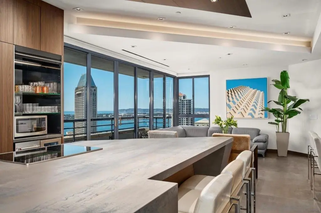 700 Front Street 1804, San Diego, CA — listing photo 1