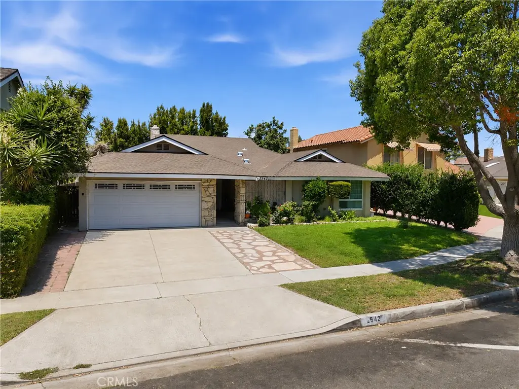 Single Family Residence for sale at 2542 N Pacific, Santa Ana, CA featuring 3 beds and 3 baths