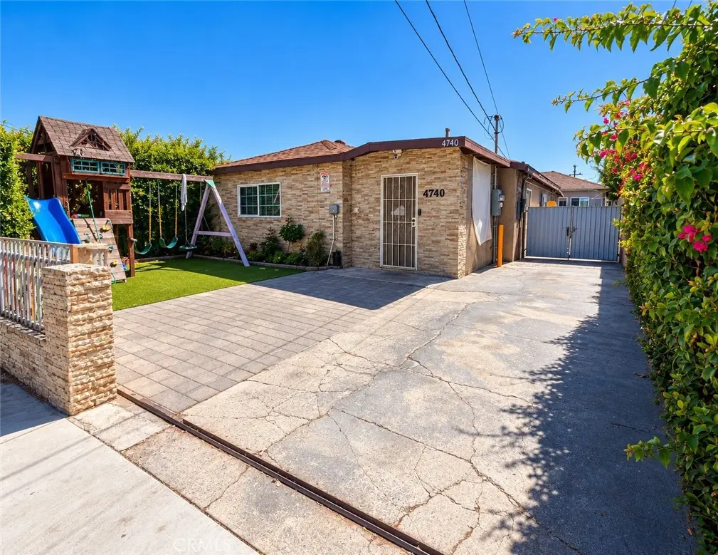 Duplex for sale at 4740 W 161st, Lawndale, CA featuring 5 beds and 4 baths