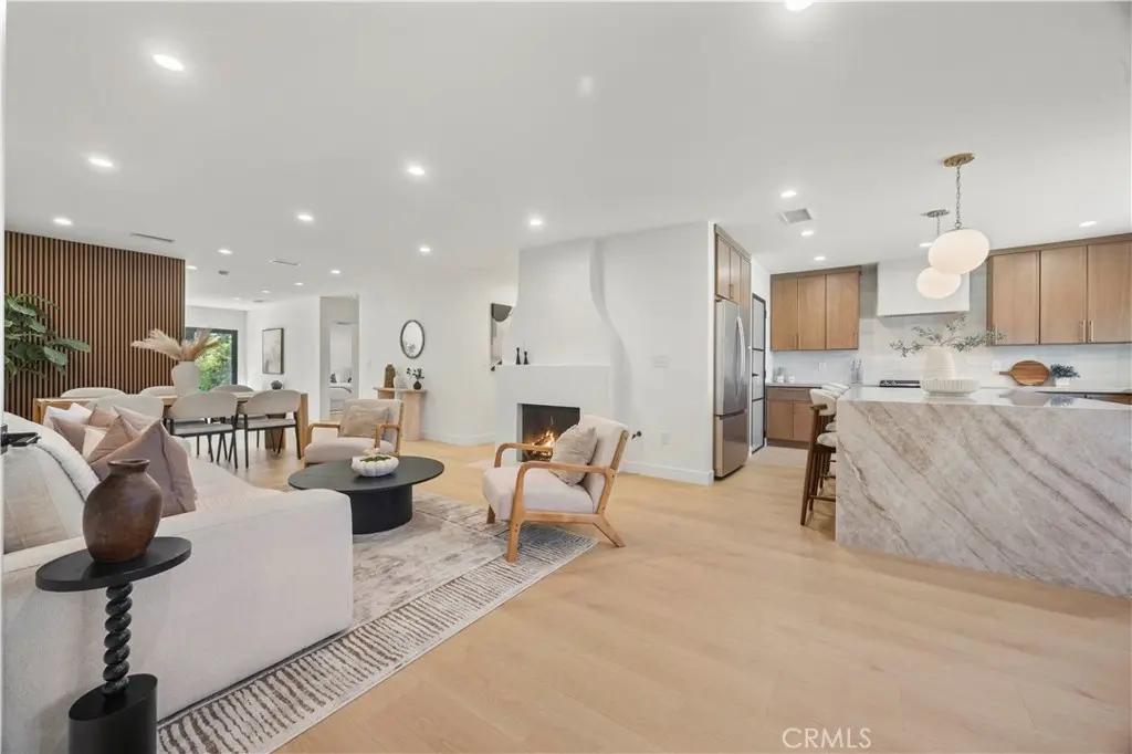 5747 Bevis Avenue, Sherman Oaks, CA — listing photo 1