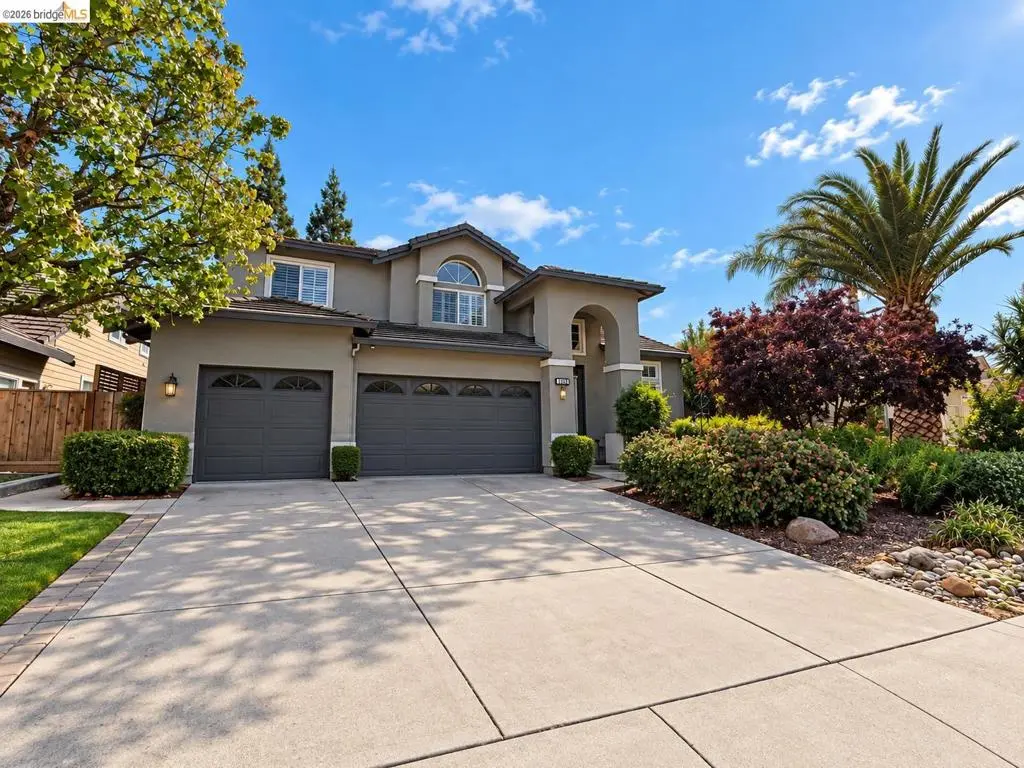 Single Family Residence for sale at 132 Putter Dr, Brentwood, CA featuring 3 beds and 3 baths